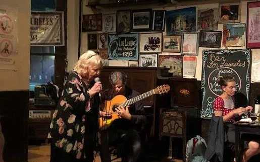 Noche de Acústicos & Gastronomía